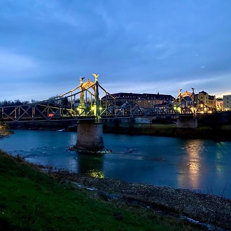 Ferienwohnung An Der Idyllischen Salzachschleife Naehe Salzburg Laufen Exterior foto