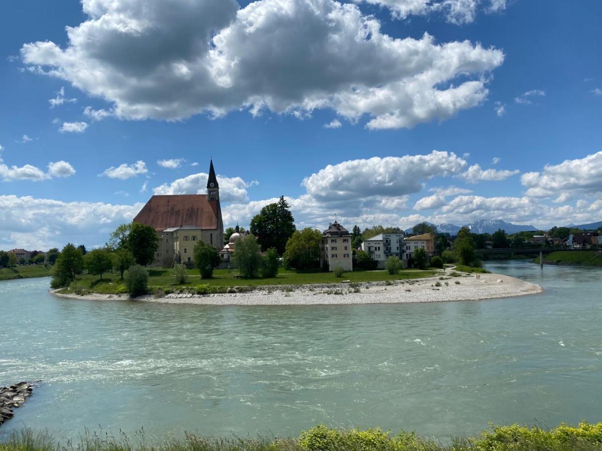 Ferienwohnung An Der Idyllischen Salzachschleife Naehe Salzburg Laufen Exterior foto