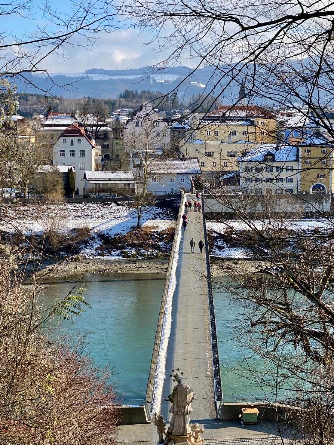 Ferienwohnung An Der Idyllischen Salzachschleife Naehe Salzburg Laufen Exterior foto