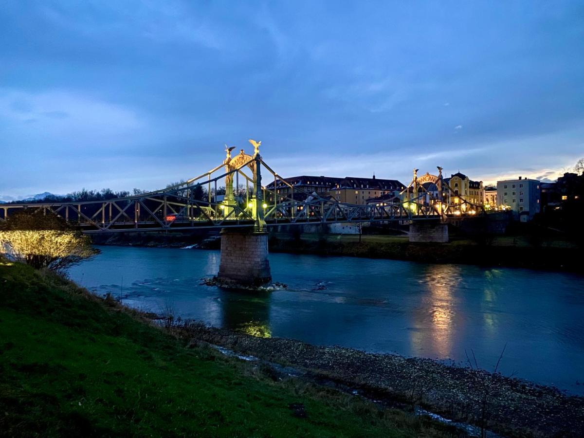 Ferienwohnung An Der Idyllischen Salzachschleife Naehe Salzburg Laufen Exterior foto