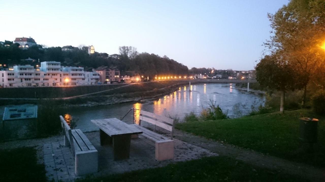 Ferienwohnung An Der Idyllischen Salzachschleife Naehe Salzburg Laufen Exterior foto