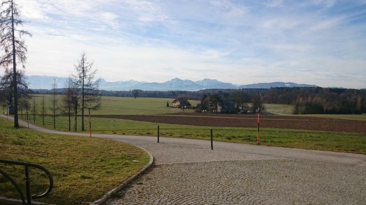 Ferienwohnung An Der Idyllischen Salzachschleife Naehe Salzburg Laufen Exterior foto